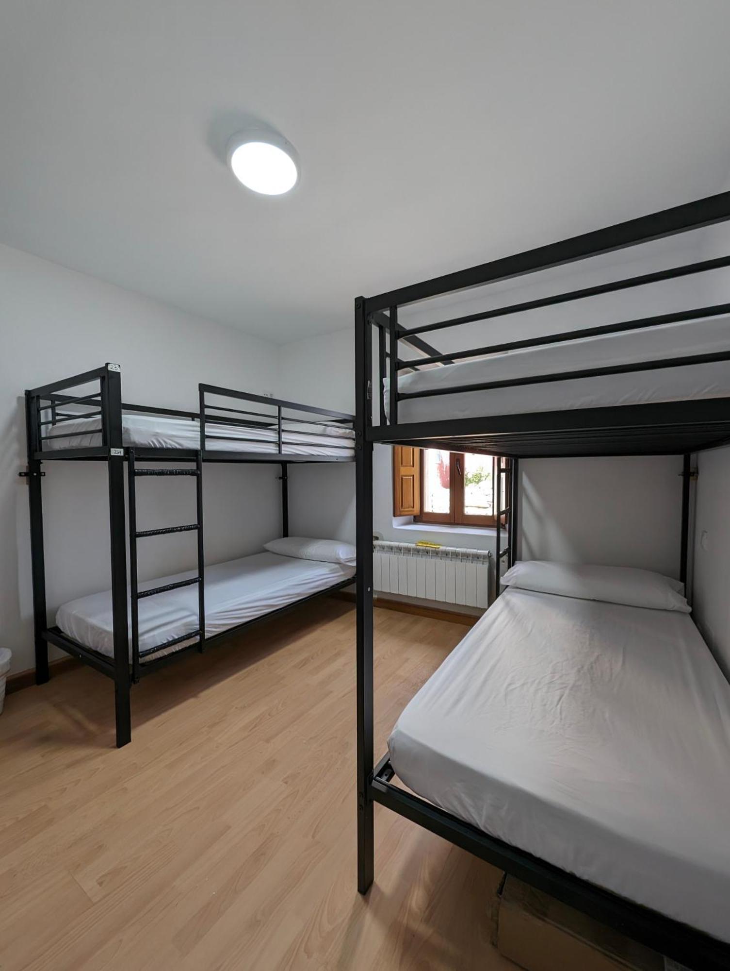 Albergue El Alfar/Pilgrim Hostel Орнийос дел Камино Екстериор снимка