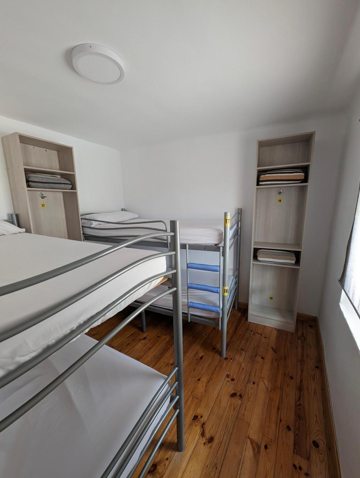 Albergue El Alfar/Pilgrim Hostel Орнийос дел Камино Екстериор снимка