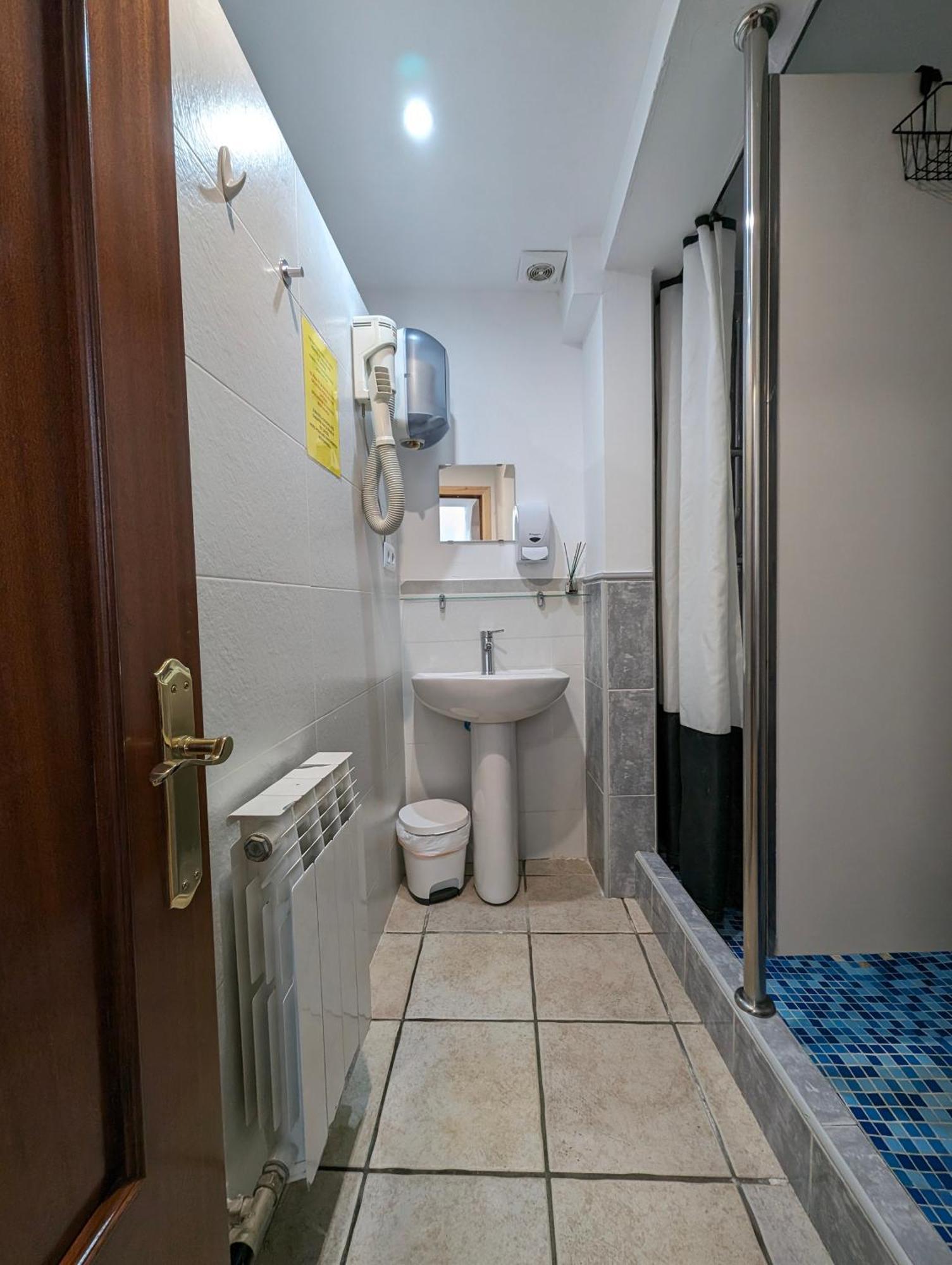 Albergue El Alfar/Pilgrim Hostel Орнийос дел Камино Екстериор снимка