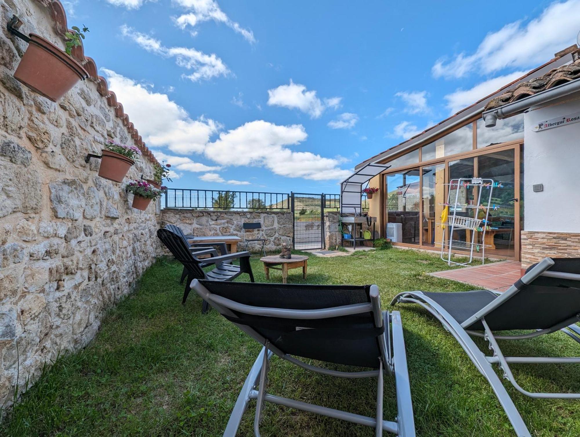 Albergue El Alfar/Pilgrim Hostel Орнийос дел Камино Екстериор снимка