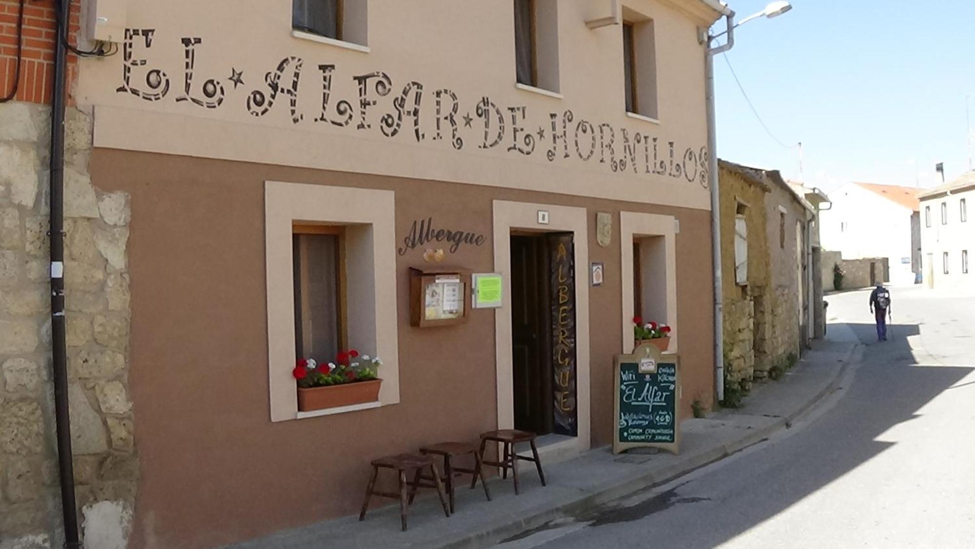 Albergue El Alfar/Pilgrim Hostel Орнийос дел Камино Екстериор снимка